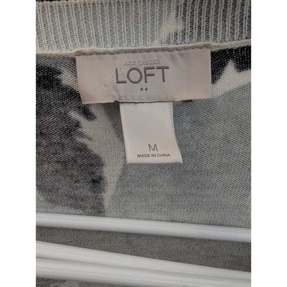 LOFT Womens Sage Green Black White Leaf Print Button Front Cardigan Sweater M - Picture 3 of 3